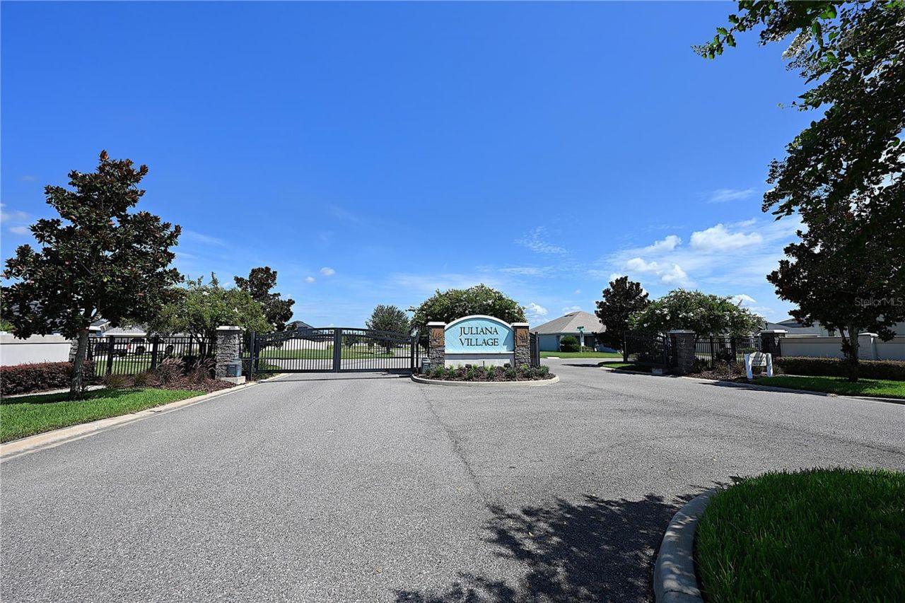 299 Travelers Creek Drive, Auburndale, FL 33823 Photo
