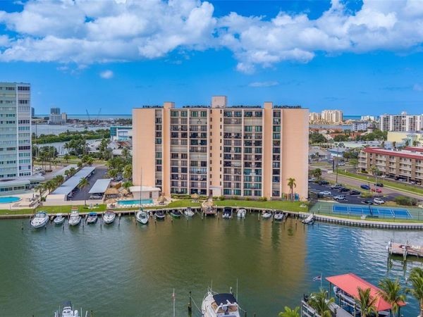 51 ISLAND WAY , Unit 909, CLEARWATER, FL 33767