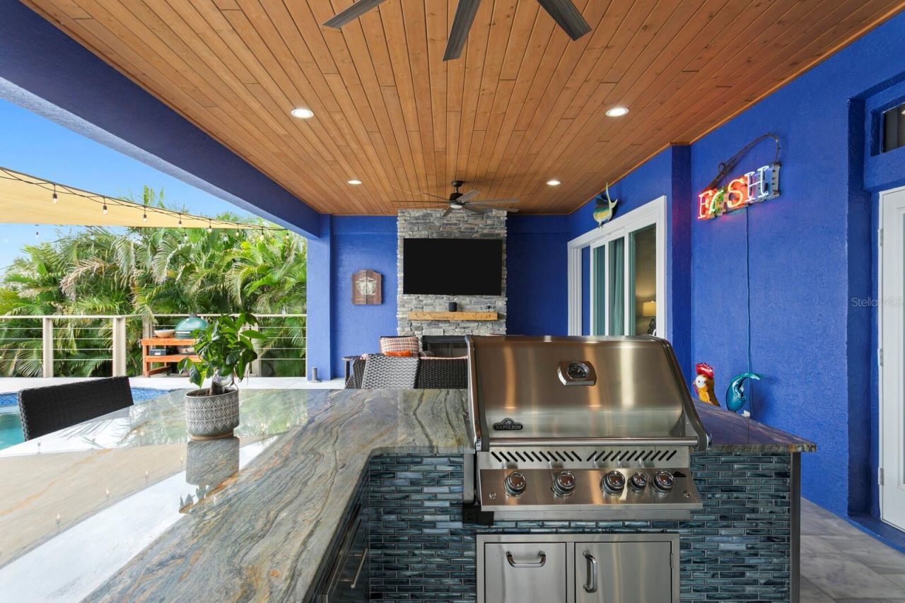 704 Eagle Lane, Apollo Beach, FL 33572 Photo