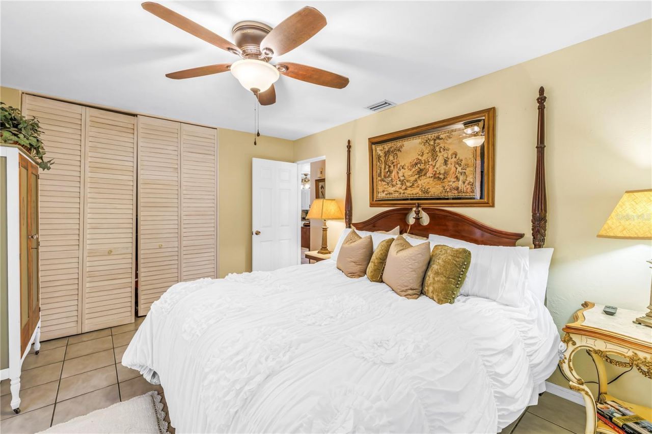 7999 Ridge Road , Seminole, FL 33772 Photo