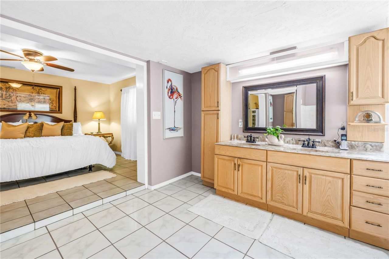 7999 Ridge Road , Seminole, FL 33772 Photo