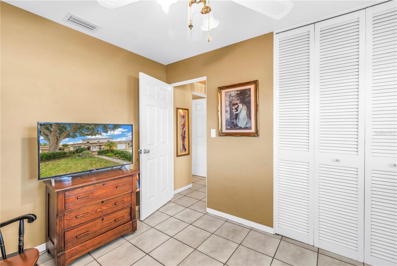 7999 Ridge Road , Seminole, FL 33772 Photo