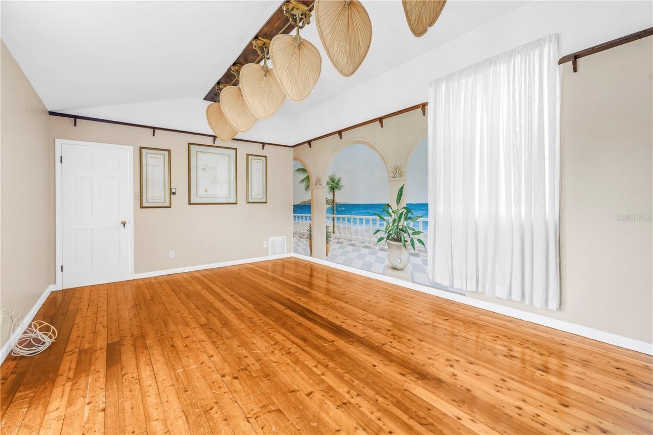 7999 Ridge Road , Seminole, FL 33772 Photo