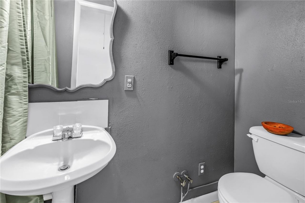 7999 Ridge Road , Seminole, FL 33772 Photo
