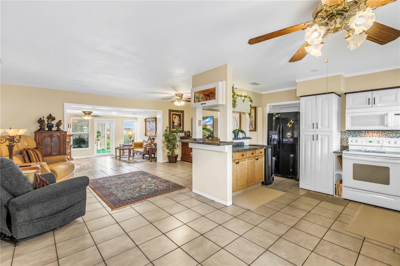 7999 Ridge Road , Seminole, FL 33772 Photo