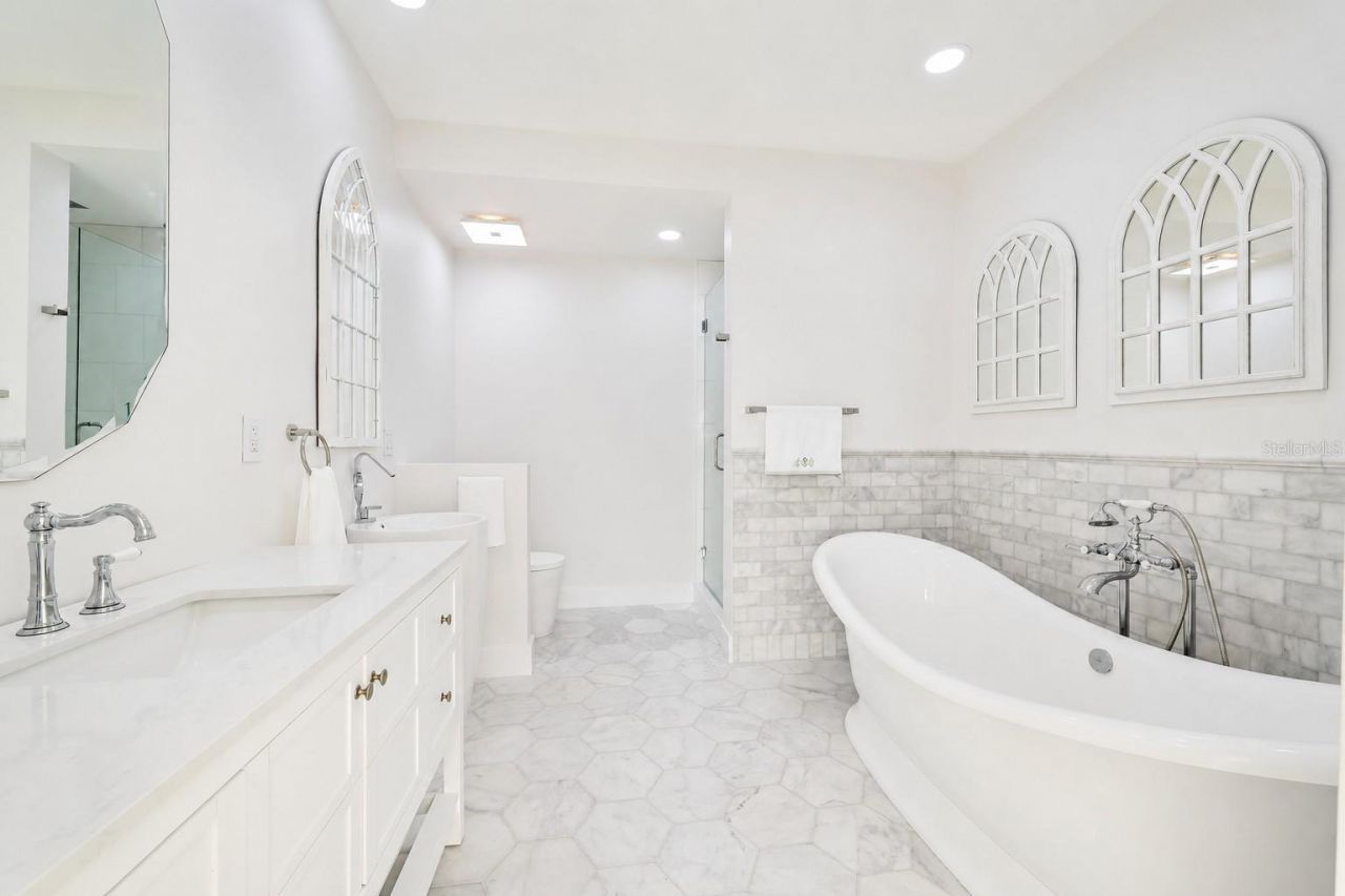 2900 Gulf Boulevard, Unit 108, Belleair Beach, FL 33786 Photo