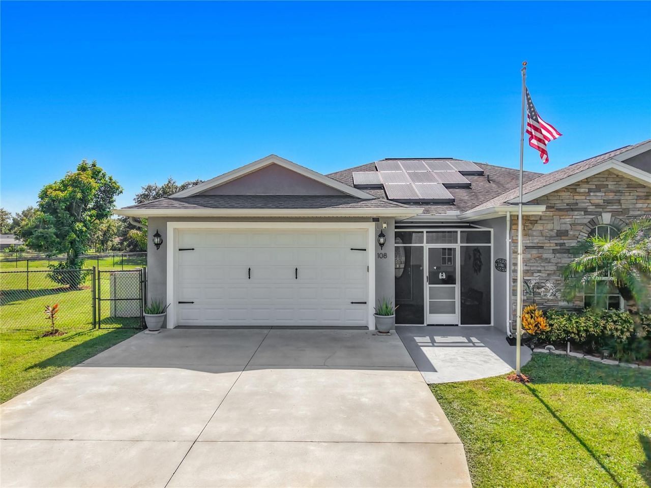 108 Oak Knolls Circle , Sebring, FL 33876 Photo