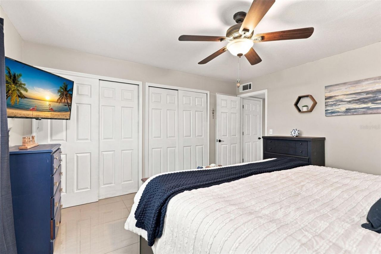 1000 Lake Of The Woods Boulevard , Unit B202, Fern Park, FL 32730 Photo
