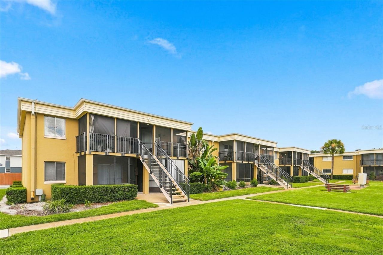 1000 Lake Of The Woods Boulevard , Unit B202, Fern Park, FL 32730 Photo