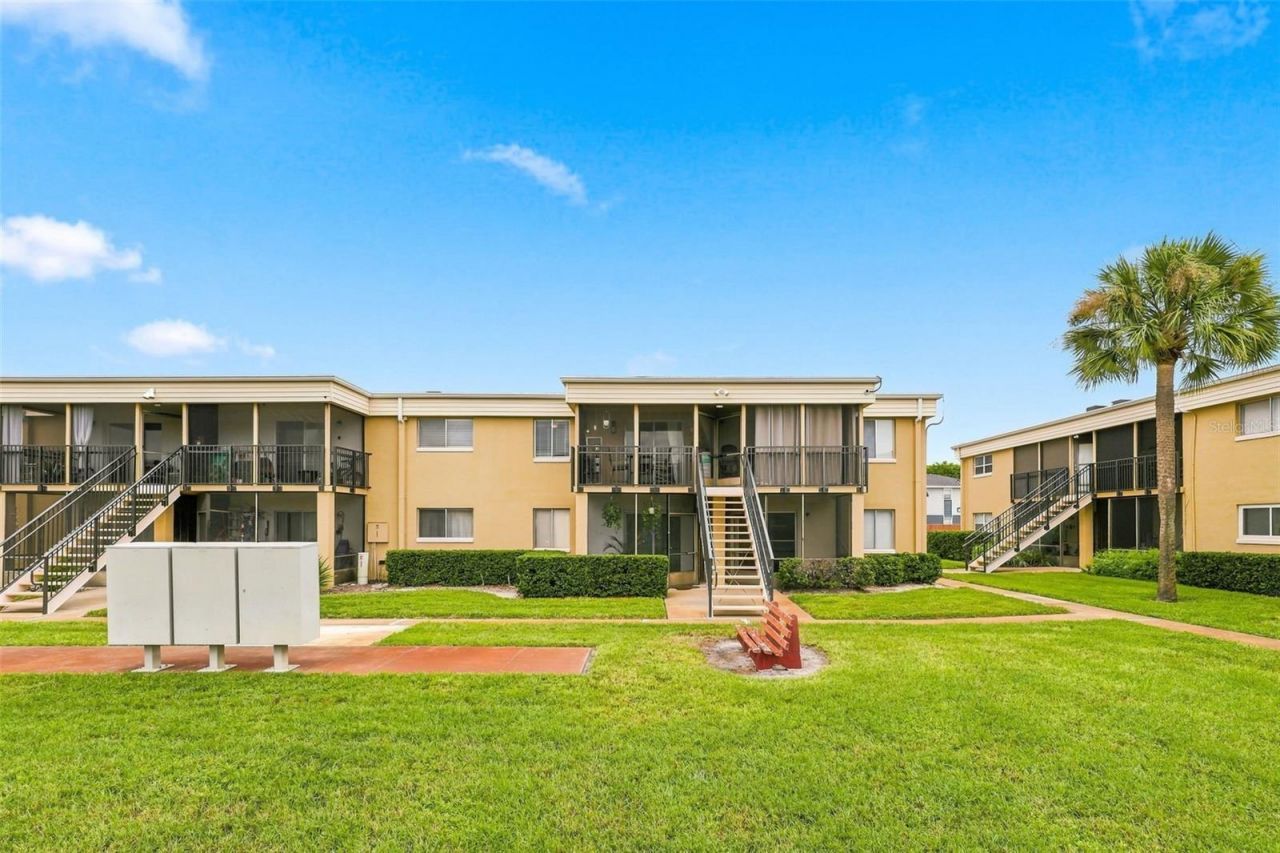 1000 Lake Of The Woods Boulevard , Unit B202, Fern Park, FL 32730 Photo