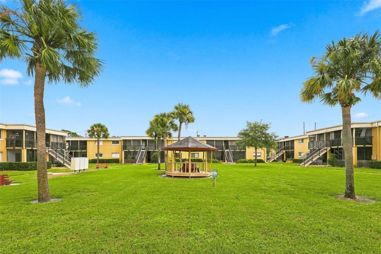 1000 Lake Of The Woods Boulevard , Unit B202, Fern Park, FL 32730 Photo
