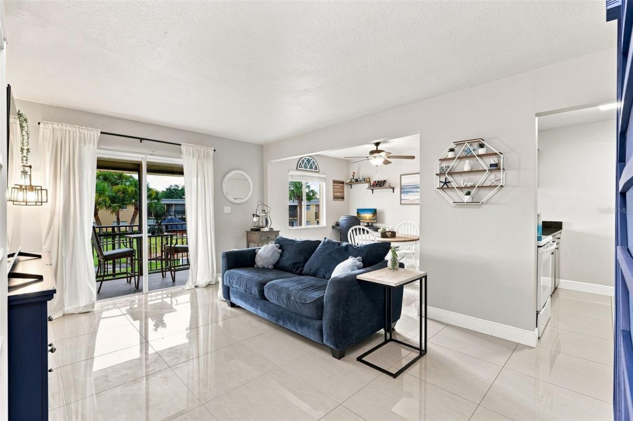1000 Lake Of The Woods Boulevard , Unit B202, Fern Park, FL 32730 Photo
