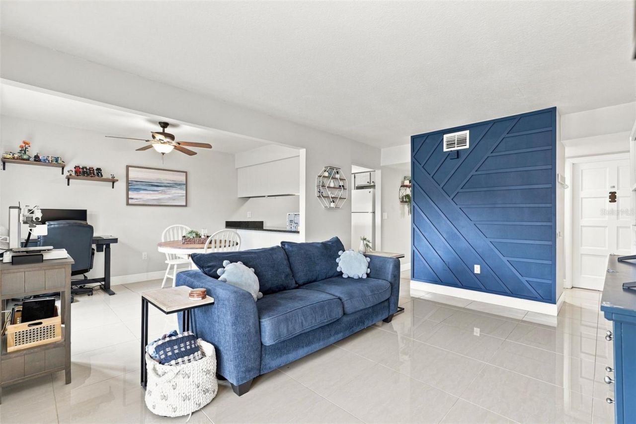 1000 Lake Of The Woods Boulevard , Unit B202, Fern Park, FL 32730 Photo