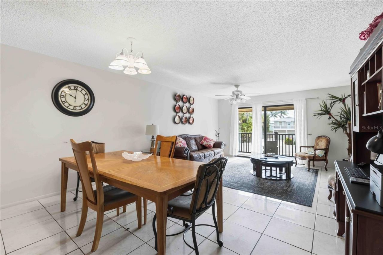 9034 Midnight Pass Road, Unit 6, Sarasota, FL 34242 Photo