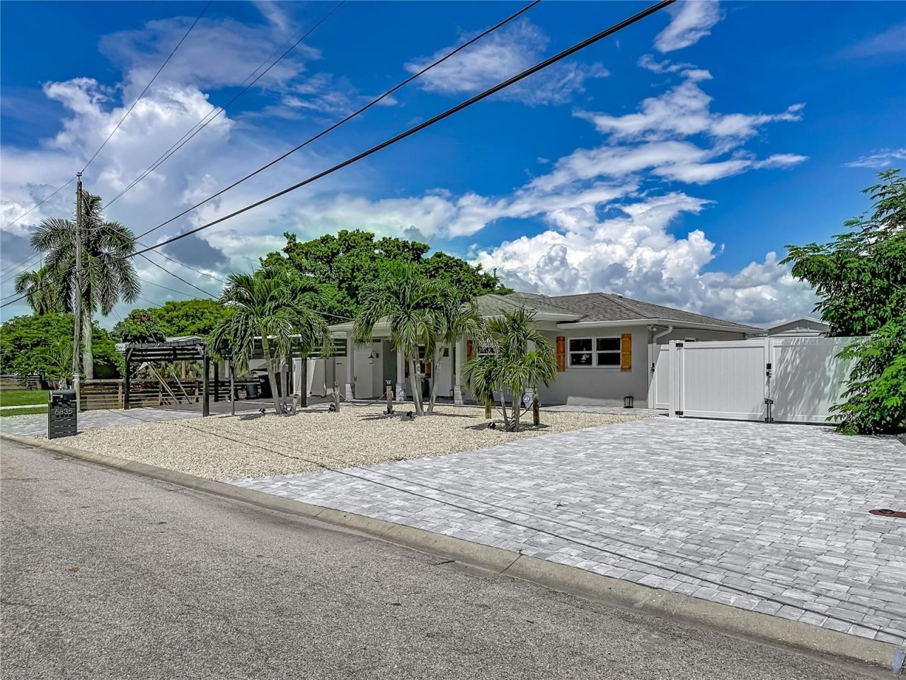 6835 Georgia Avenue, Bradenton, FL 34207 Photo