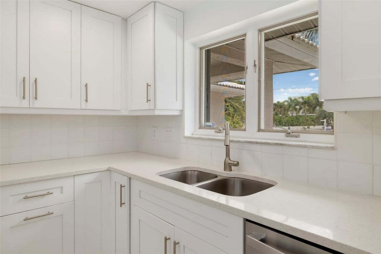 708 Garfield Drive, Sarasota, FL 34236 Photo