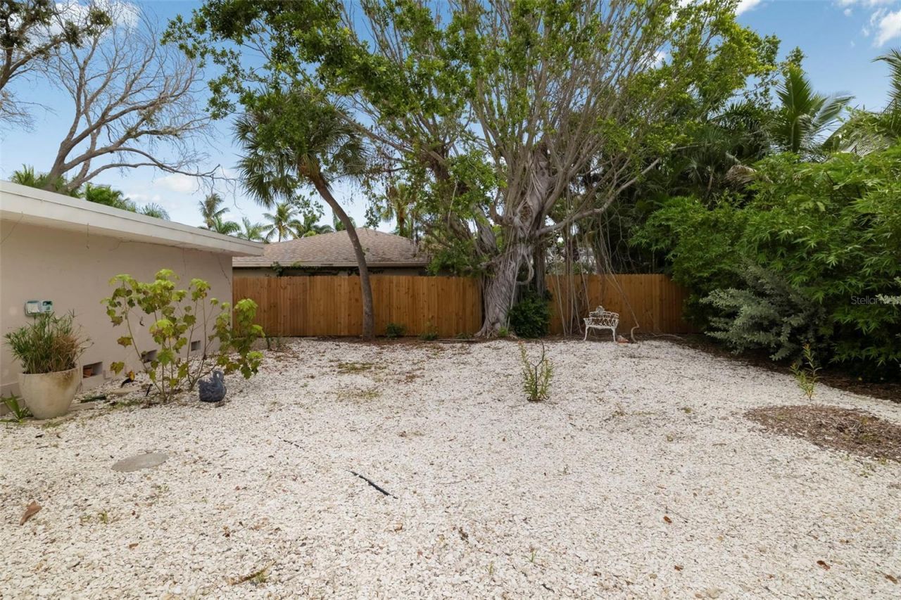 708 Garfield Drive, Sarasota, FL 34236 Photo
