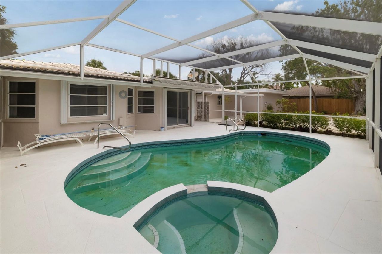 708 Garfield Drive, Sarasota, FL 34236 Photo