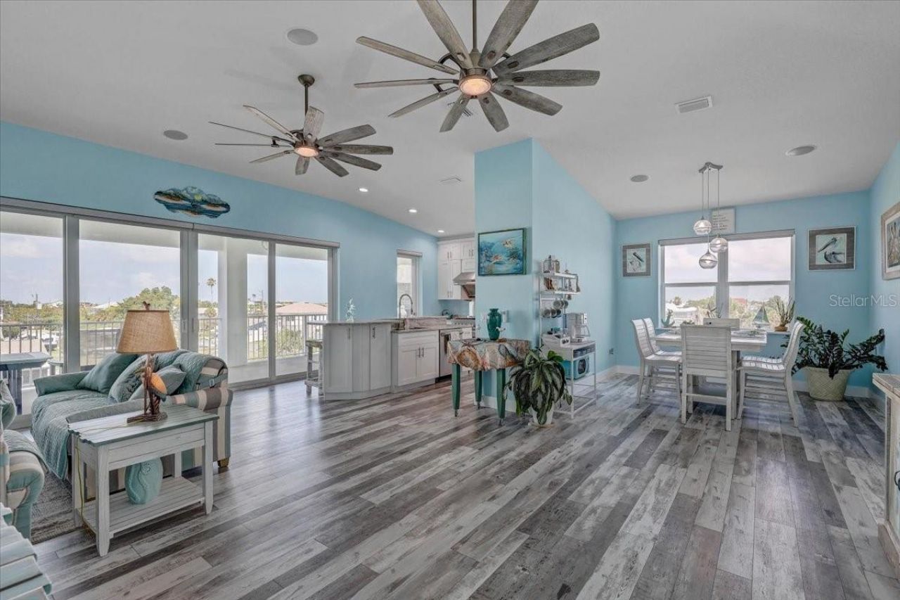 4389 5th Isle Drive, Hernando Beach, FL 34607 Photo