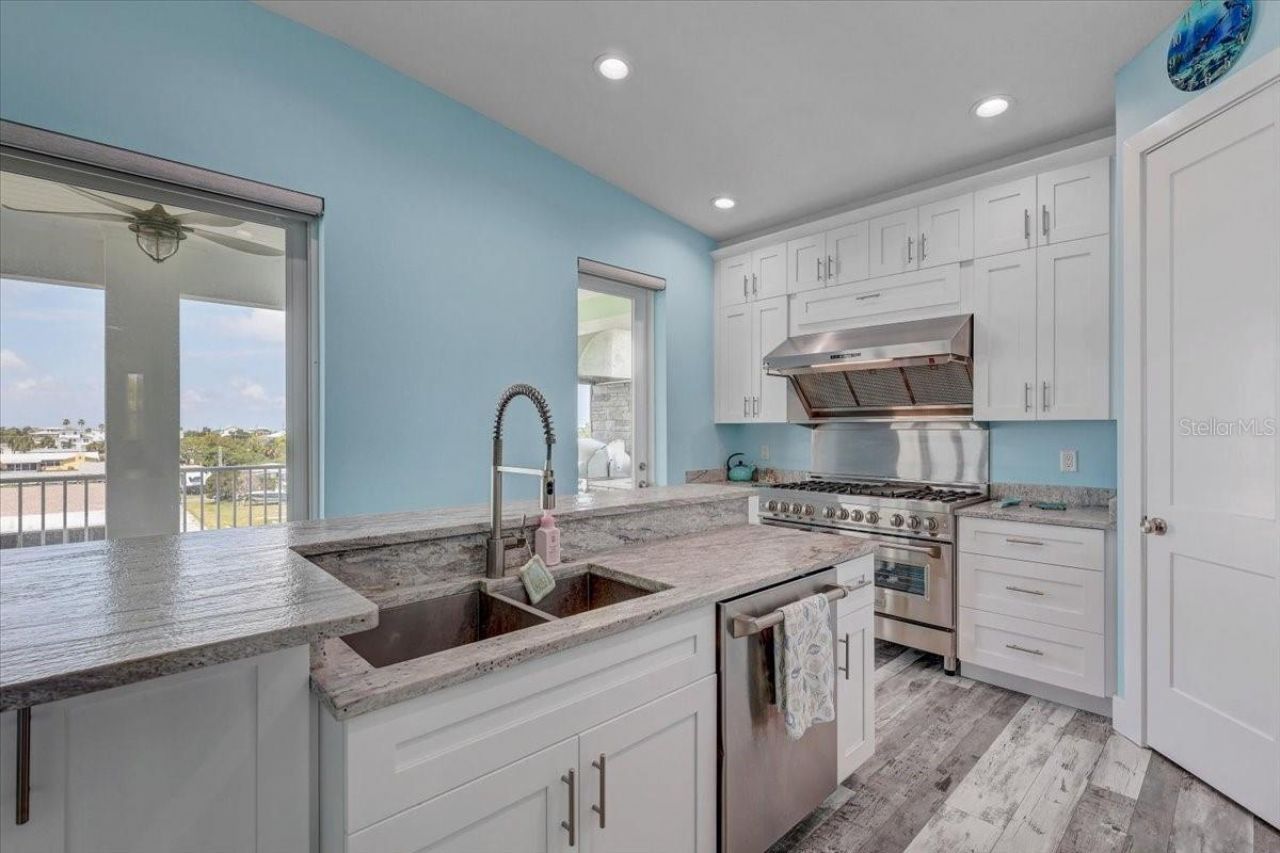 4389 5th Isle Drive, Hernando Beach, FL 34607 Photo