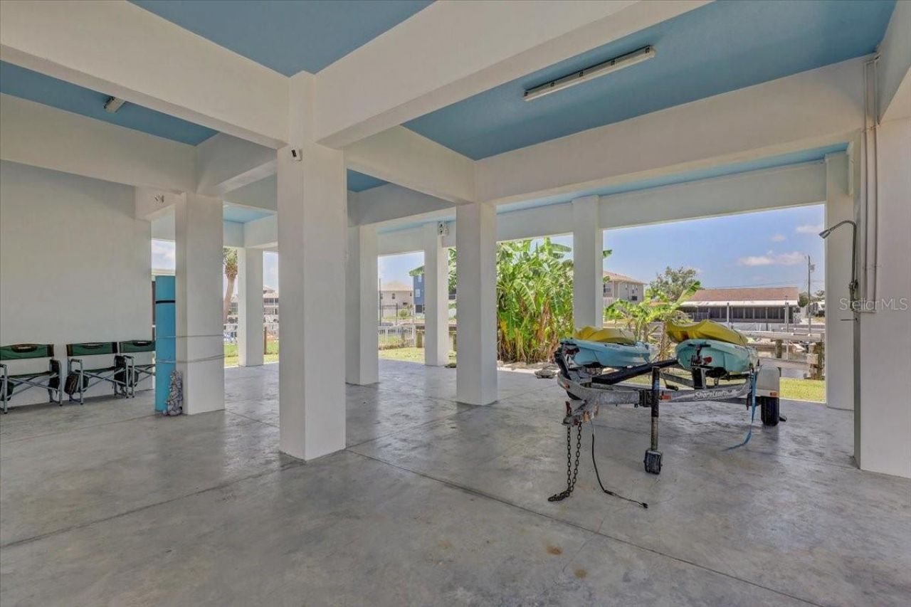 4389 5th Isle Drive, Hernando Beach, FL 34607 Photo