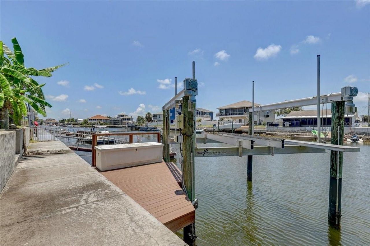 4389 5th Isle Drive, Hernando Beach, FL 34607 Photo