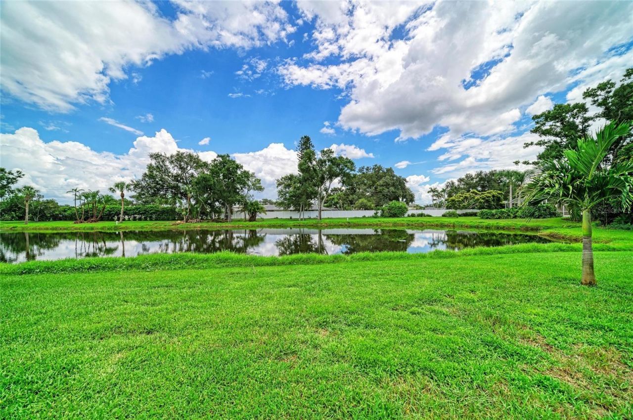 7488 Eleanor Circle, Sarasota, FL 34243 Photo