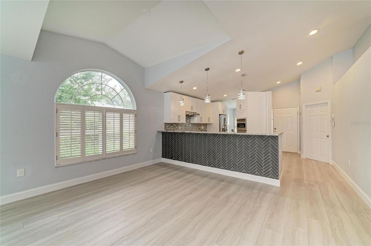 7488 Eleanor Circle, Sarasota, FL 34243 Photo