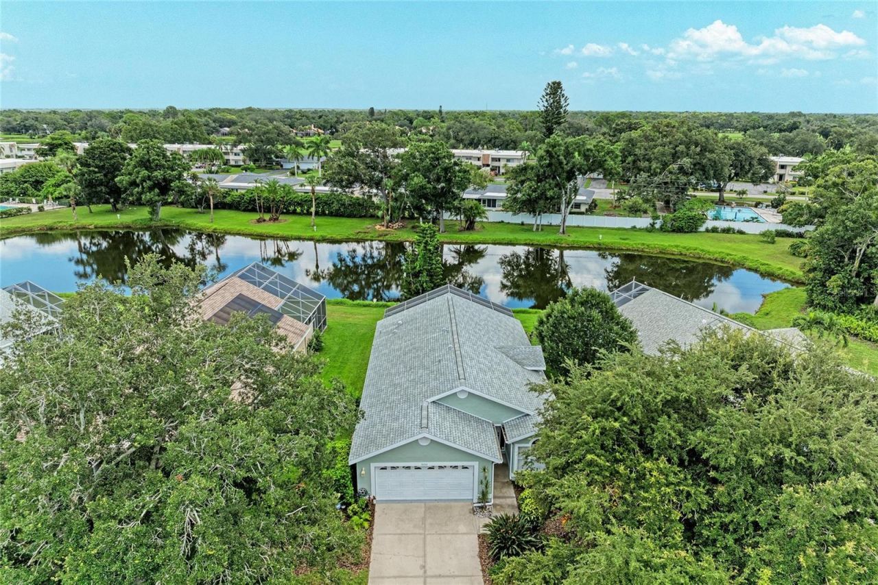 7488 Eleanor Circle, Sarasota, FL 34243 Photo