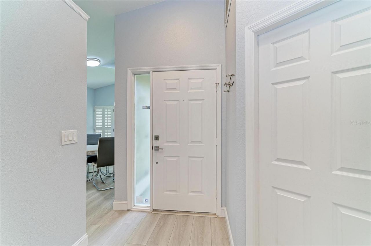 7488 Eleanor Circle, Sarasota, FL 34243 Photo