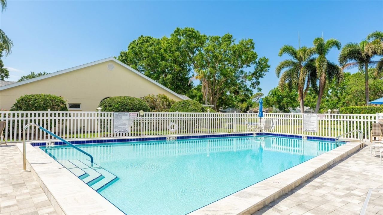 7488 Eleanor Circle, Sarasota, FL 34243 Photo