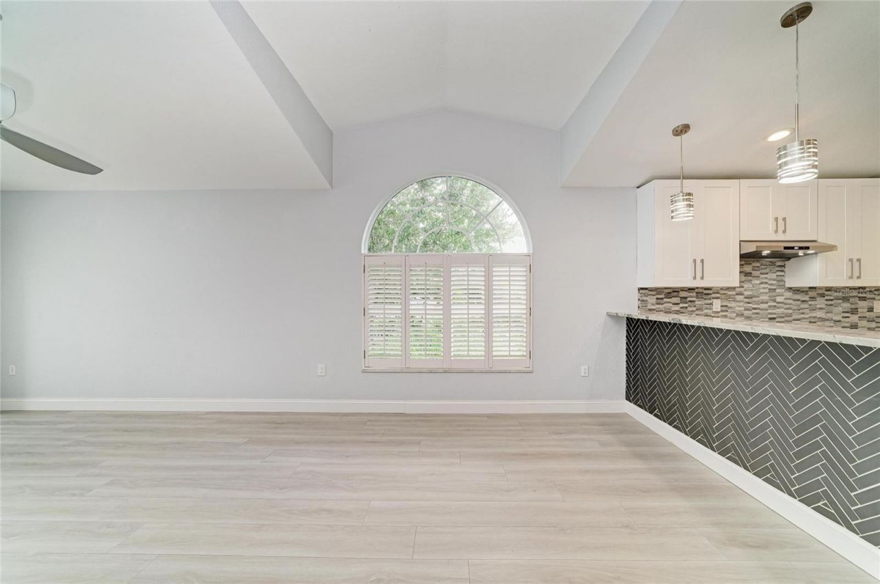 7488 Eleanor Circle, Sarasota, FL 34243 Photo