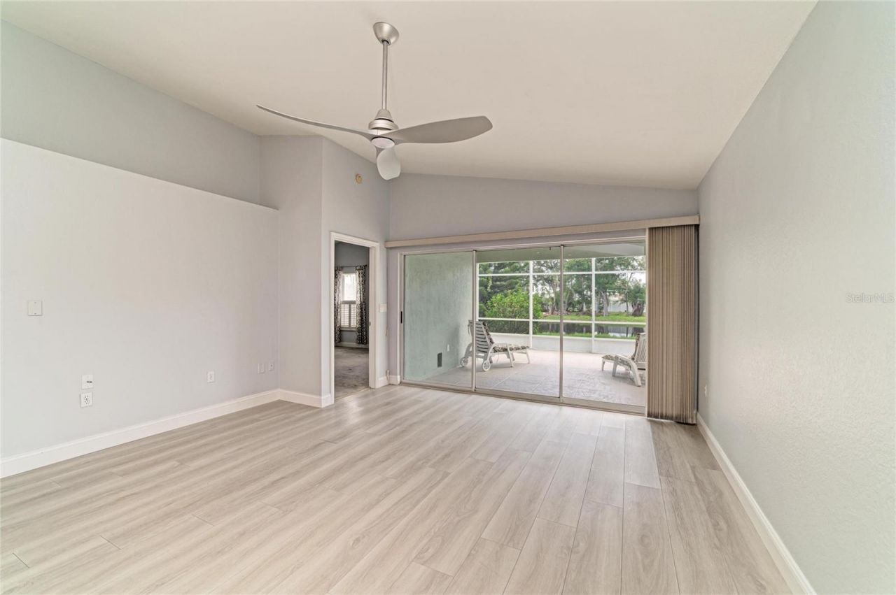 7488 Eleanor Circle, Sarasota, FL 34243 Photo