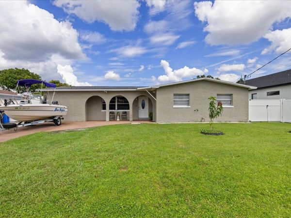5809 N HALE AVENUE , TAMPA, FL 33614