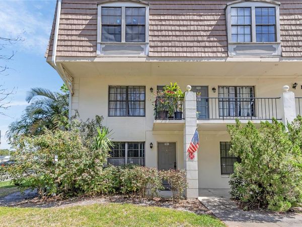 5912 VILLAGE CIRCLE, Unit 5912, ORLANDO, FL 32822