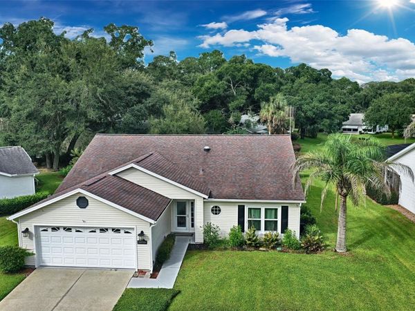 25735 GLEN EAGLE DRIVE , LEESBURG, FL 34748