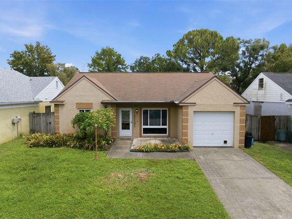 12151 76TH STREET , LARGO, FL 33773