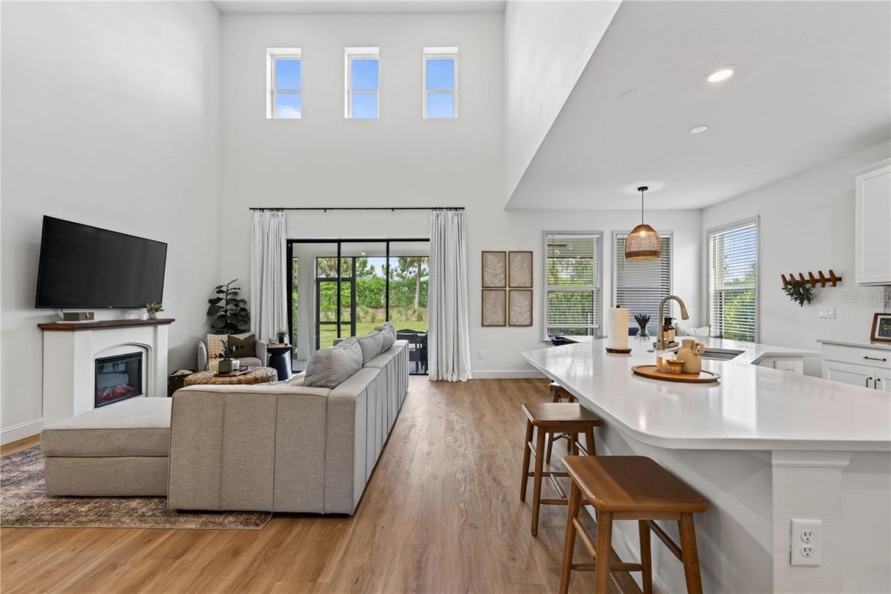 9284 Tequila Sunrise Drive, Sarasota, FL 34241 Photo