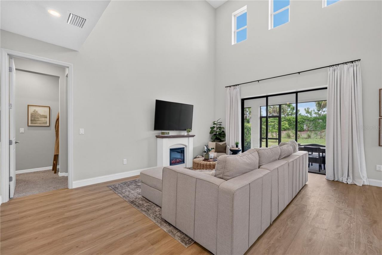 9284 Tequila Sunrise Drive, Sarasota, FL 34241 Photo