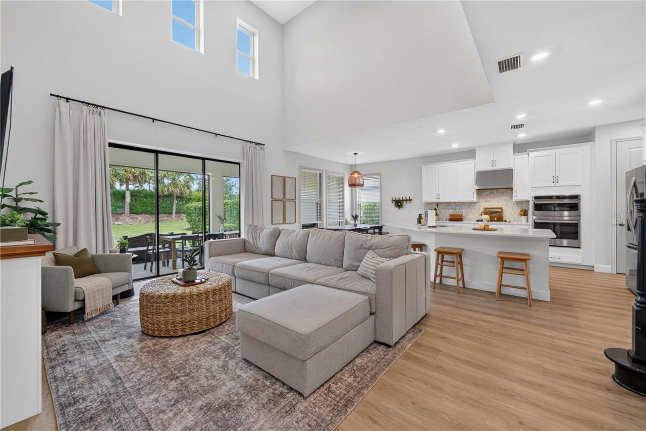 9284 Tequila Sunrise Drive, Sarasota, FL 34241 Photo