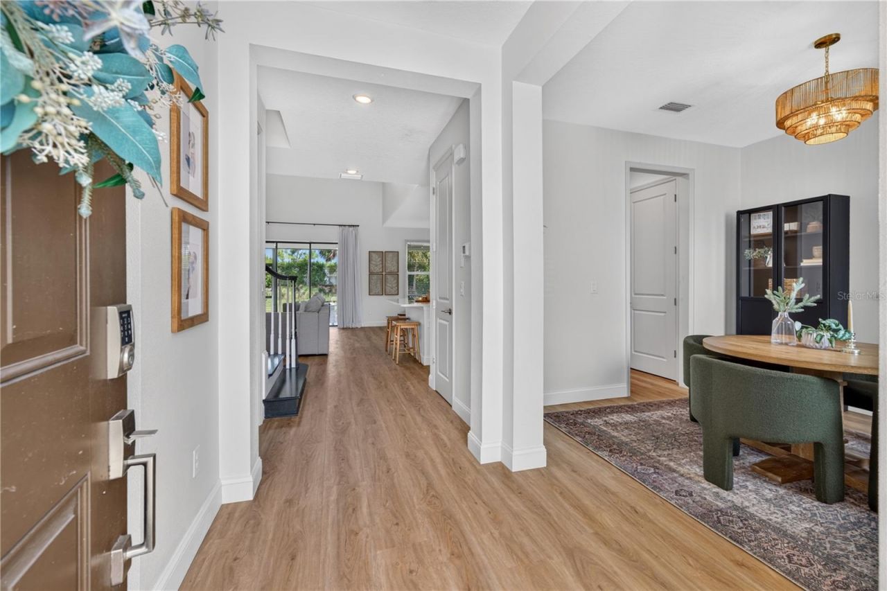 9284 Tequila Sunrise Drive, Sarasota, FL 34241 Photo