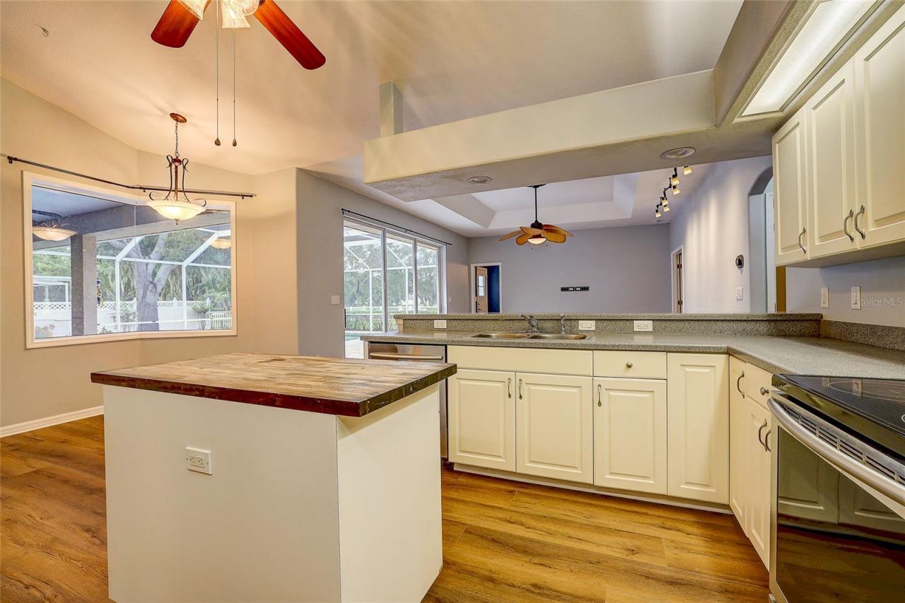 143 Mill Run E, Bradenton, FL 34212 Photo