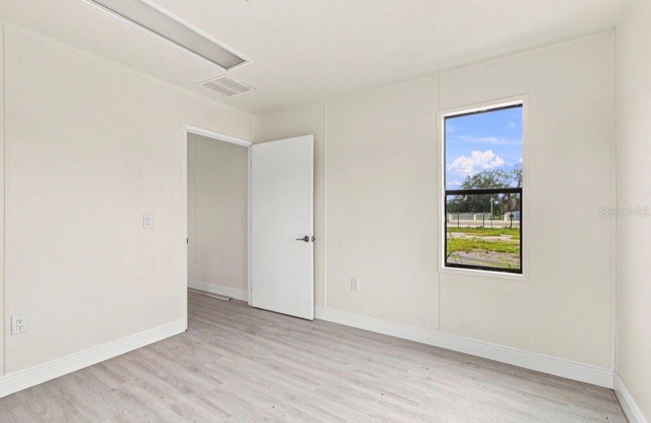 4946 E Hillsborough Avenue , Tampa, FL 33610 Photo