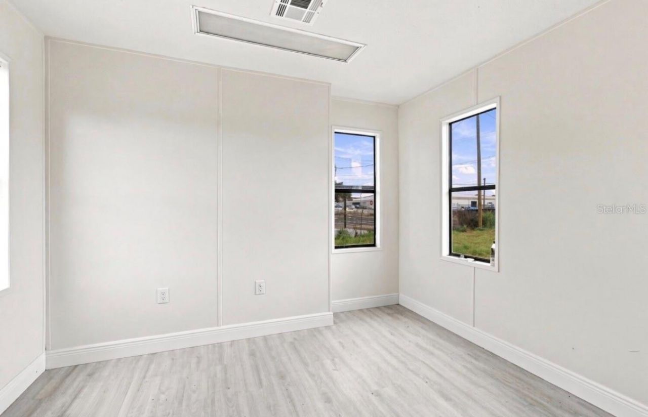 4946 E Hillsborough Avenue , Tampa, FL 33610 Photo