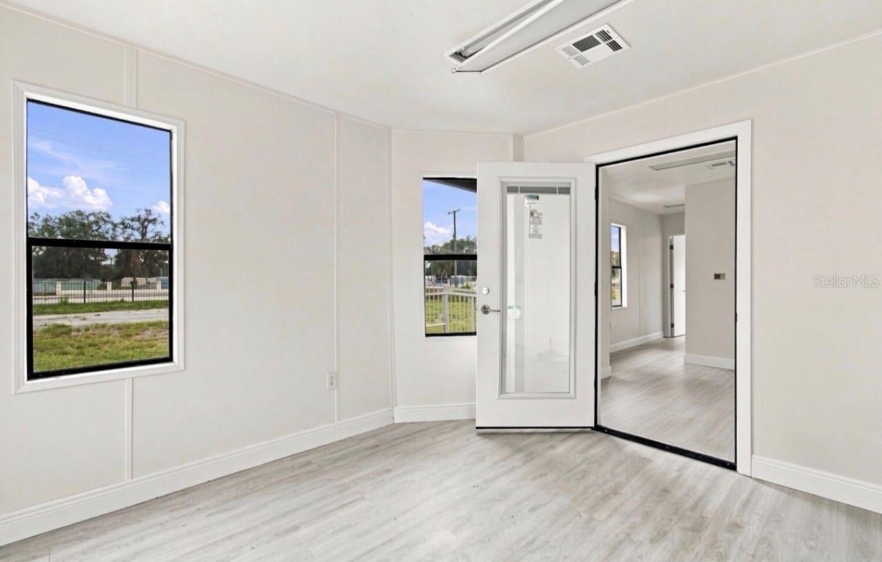4946 E Hillsborough Avenue , Tampa, FL 33610 Photo