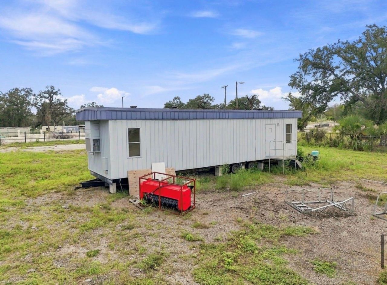 4946 E Hillsborough Avenue , Tampa, FL 33610 Photo