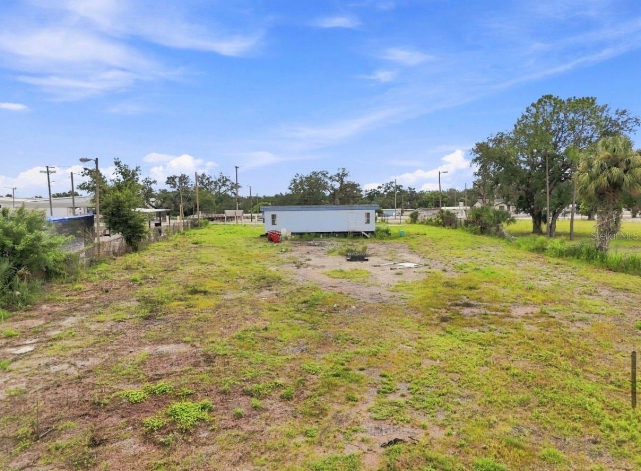 4946 E Hillsborough Avenue , Tampa, FL 33610 Photo