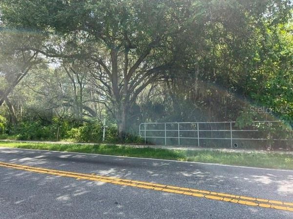 LEESBURG, FL 34748