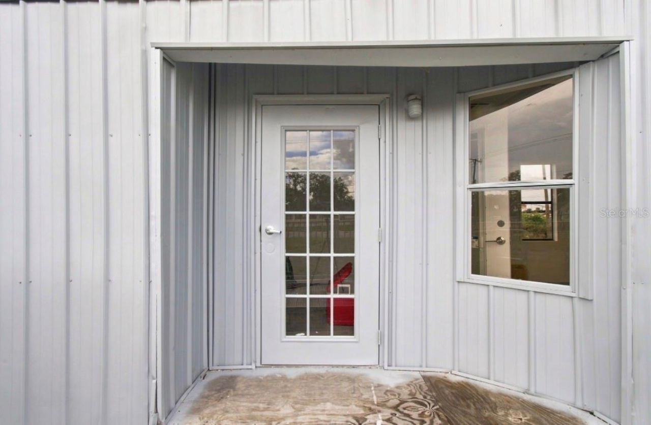 4946 E Hillsborough Avenue , Tampa, FL 33610 Photo