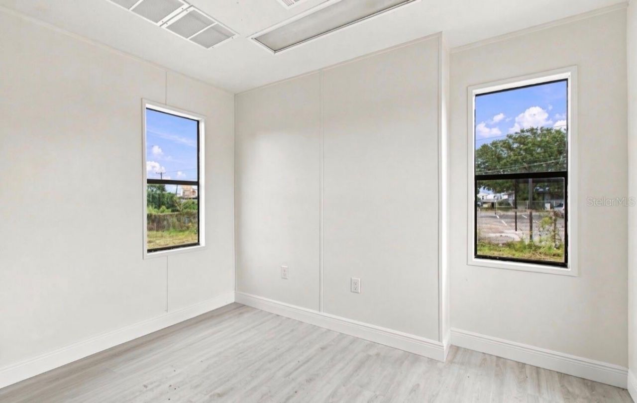 4946 E Hillsborough Avenue , Tampa, FL 33610 Photo